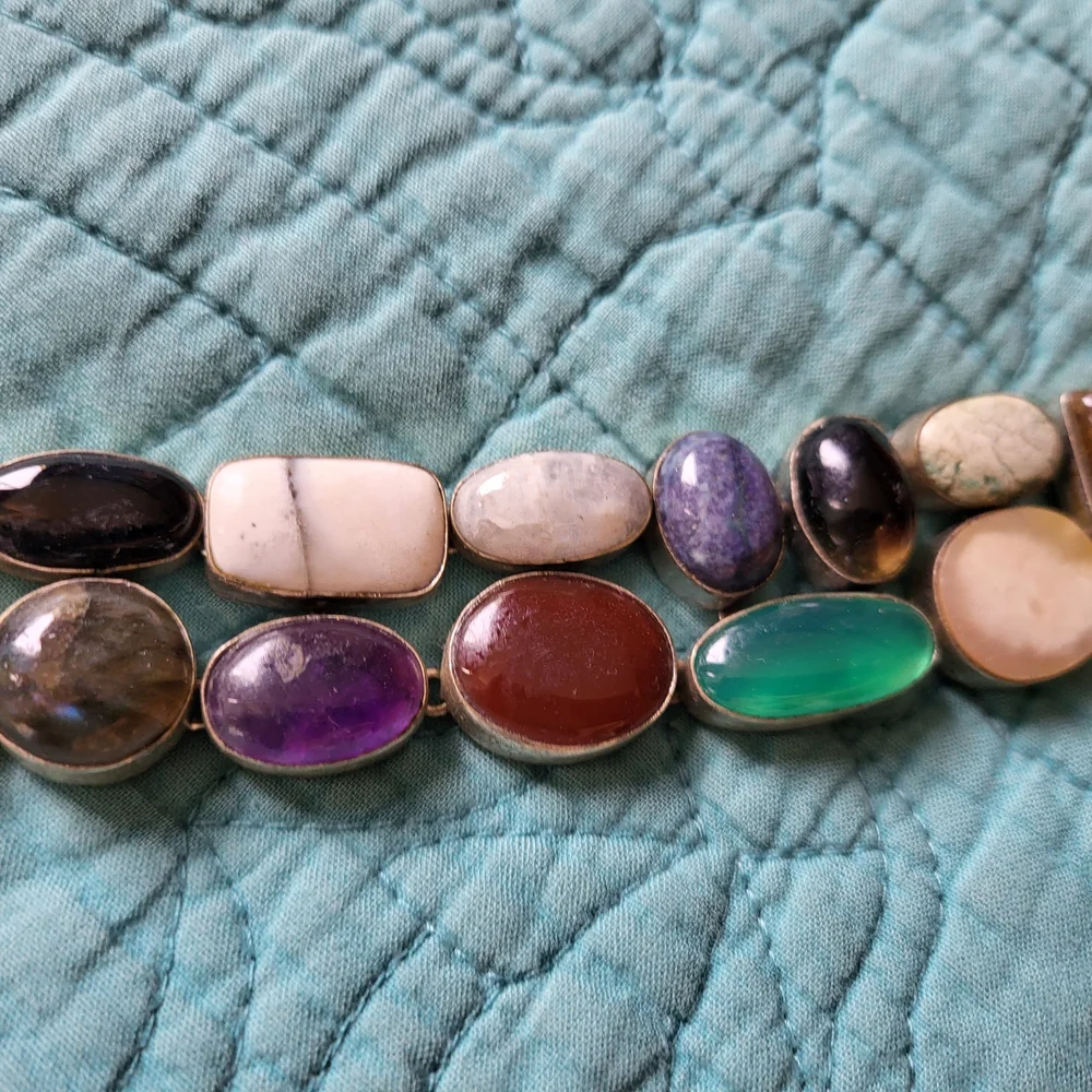 EARTHBOUND Multicolor Stone Bracelet - Picture 3 of 4
